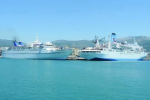 Είδε τη νονά του για πρώτη φορά