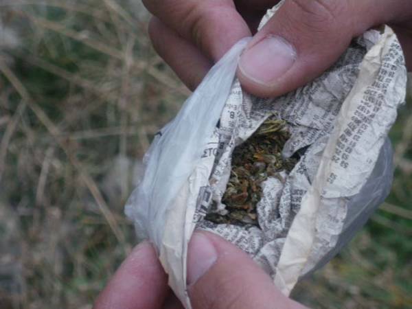 28χρονος κατηγορείται για κατοχή ναρκωτικών στο Λουτράκι