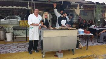Πιστός στο τσίκνισμα και ο Μελιγαλάς (φωτογραφίες)