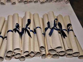 Βράβευση αποφοίτων λυκείου από τους πολύτεκνους Καλαμάτας