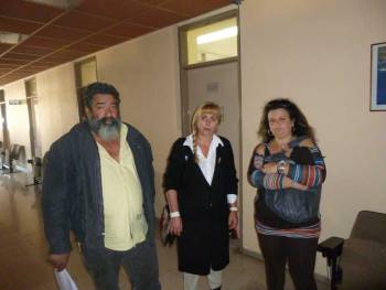 Διαμαρτυρία στην Αλειφέρη για τη μεταφορά παιδιών από το Ελαιοχώρι