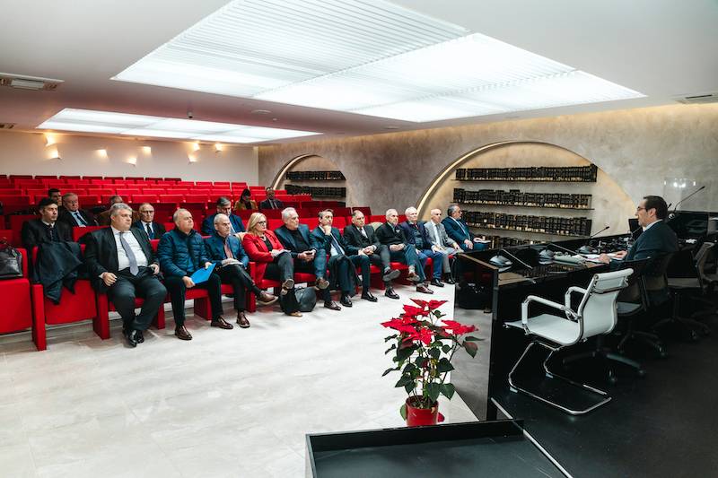 Συνάντηση με Μπούγα για το νέο δικαστικό χάρτη