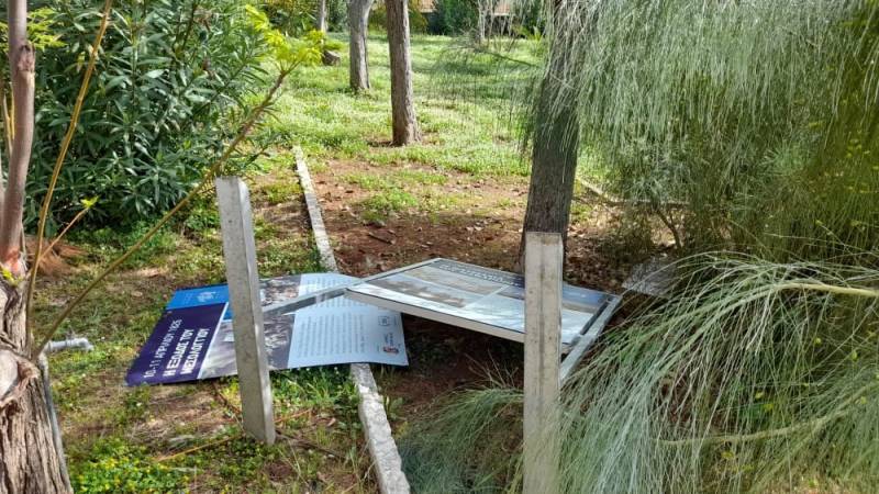 Μεσσηνία: Πρωτοφανείς βανδαλισμοί στο πάρκο Βλαχέρνας στα Φιλιατρά (φωτογραφίες)
