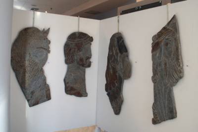 Εγκαίνια της έκθεσης του γλύπτη Μιχάλη Κάσση στο δημαρχείο Χαϊδαρίου