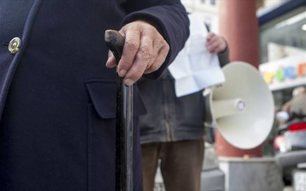 Συγκέντρωση διαμαρτυρίας στην πλατεία 23ης Μαρτίου