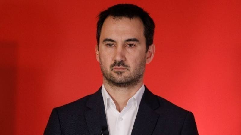 Χαρίτσης: Η ρήτρα αναπροσαρμογής δεν καταργείται, αλλά ενσωματώνεται στα κυμαινόμενα τιμολόγια