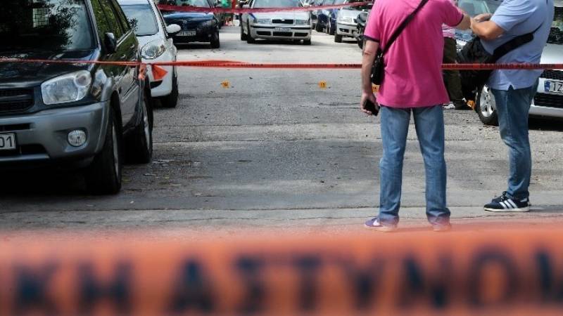 Πυροβολισμοί με καλάσνικοφ στην Ελευσίνα - «Γάζωσαν» δύο σπίτια (βίντεο)