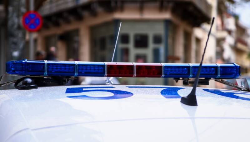 Νεκρός άνδρας με τραύμα από αιχμηρό αντικείμενο βρέθηκε στο Βοτανικό