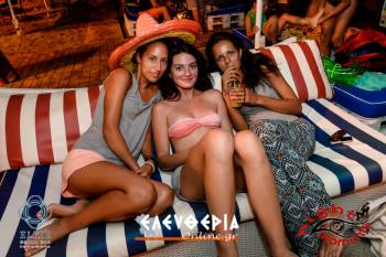 Διασκέδαση σε διπλό ταμπλό στο Elite City Resort (φωτογραφίες)
