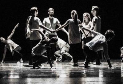 Η παράσταση “The Thread” σε ανεπίσημη πρεμιέρα στην Καλαμάτα