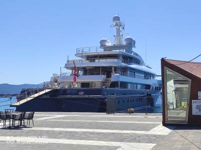 Ακόμα ένα εντυπωσιακό superyacht στην Καλαμάτα