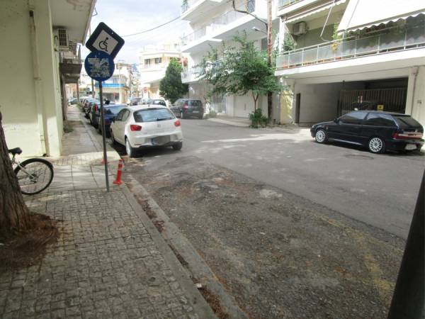 Να βαφτεί το πάρκινγκ