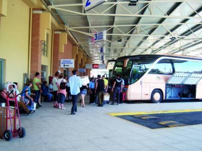 Λεωφορείο καθημερινά από αεροδρόμιο Καλαμάτας για Κυπαρισσία