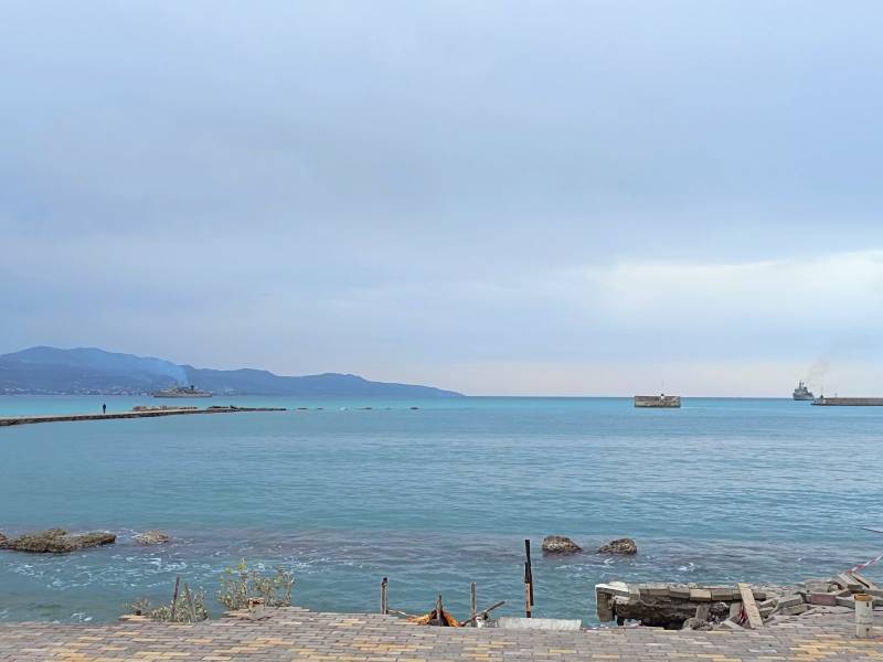 Καλαμάτα: Πολεμικά πλοία στον Μεσσηνιακό Κόλπο