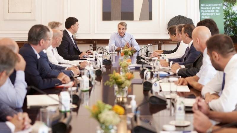 Άμεσα αναδασωτέες οι εκτάσεις που κάηκαν - Τι αποφασίστηκε στην σύσκεψη στο Μαξίμου για Έβρο και Πάρνηθα