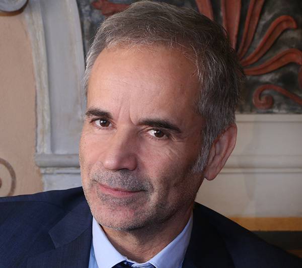 Ο σχεδιαστής Πάνος Παπαδόπουλος στην «Ε»: &quot;Θέλω να προσπαθήσω να καταλάβω το όνειρο του κάθε ανθρώπου&quot;