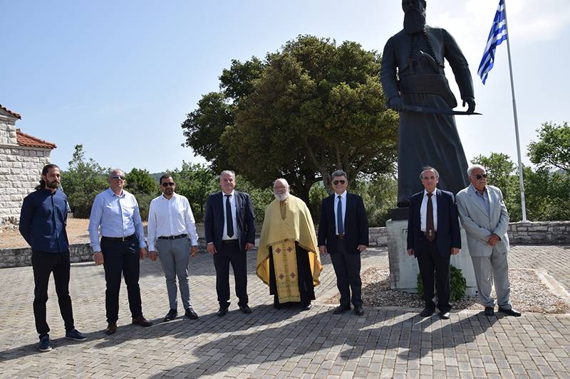 Λιτός εορτασμός της Μάχης στο Μανιάκι