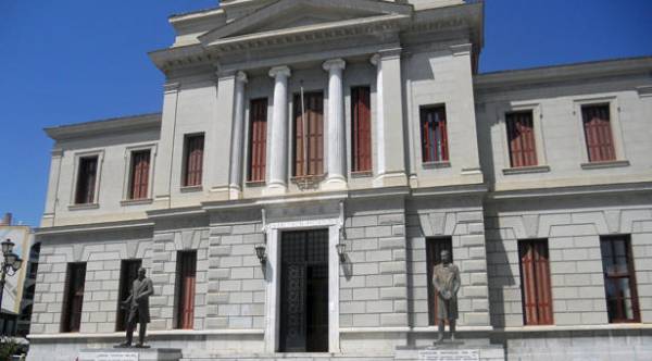 Τρίπολη: Τηλεφώνημα για βόμβα στο Δικαστικό Μέγαρο