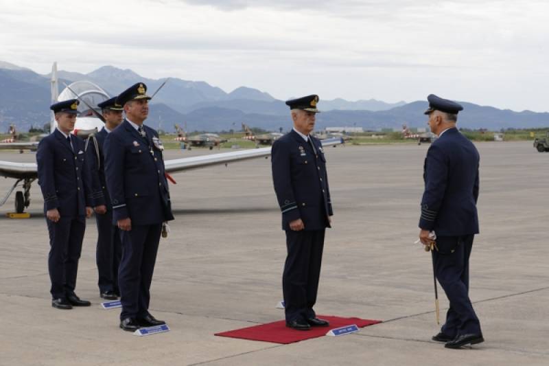 Αλλαγή φρουράς στην 120 ΠΕΑ στην Καλαμάτα (βίντεο)