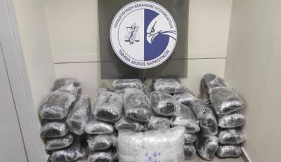 «Μπλόκο» σε 67 κιλά κάνναβης στην Ηγουμενίτσα: Βρέθηκαν στο πορτ μπαγκάζ αυτοκινήτου που οδηγούσε 67χρονος