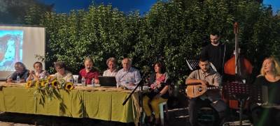 Ανω Πόλη Κυπαρισσίας: Βραδιά αφιερωμένη στον Μιχάλη Κατσαρό (φωτογραφίες)