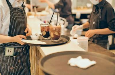 Ανησυχητική μείωση τζίρου στην εστίαση - Παρά την άνοδο του κλάδου των καταλυμάτων το 2025