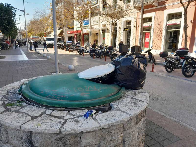 Γέμισε από το μεσημέρι κάδος