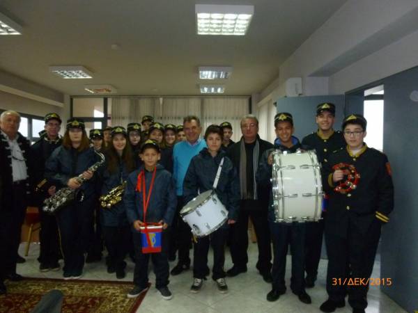 Κάλαντα και ενίσχυση άπορων οικογενειών στη Μεσσήνη