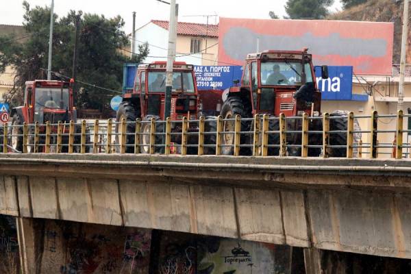 Στους δρόμους οι αγρότες σε Λακωνία, Αργολίδα και Κορινθία
