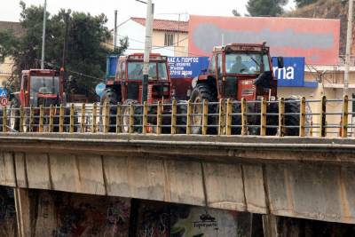 Στους δρόμους οι αγρότες σε Λακωνία, Αργολίδα και Κορινθία