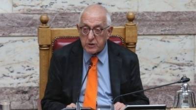 Βουλή: Ψηφίστηκε ο «χρονοκόφτης»