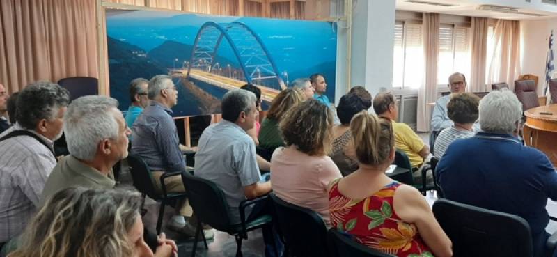 Συνάντηση Νίκα με διευθυντές στο Διοικητήριο Μεσσηνίας