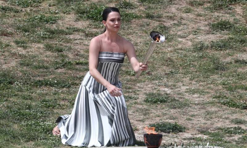 Η Ολυμπιακή Φλόγα ξεκίνησε το ταξίδι της από την Αρχαία Ολυμπία (Βίντεο)