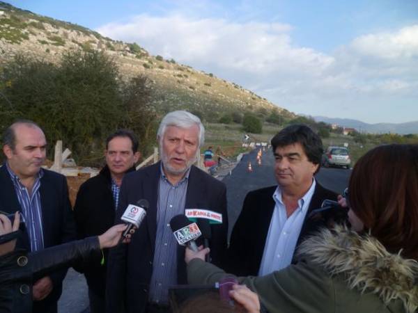 Κάνουν πάρτι με ξένα... κόλλυβα