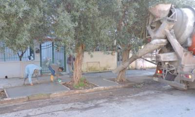 Ανακατασκευή πεζοδρομίων και φωτισμός Ηρώων και Αύρας