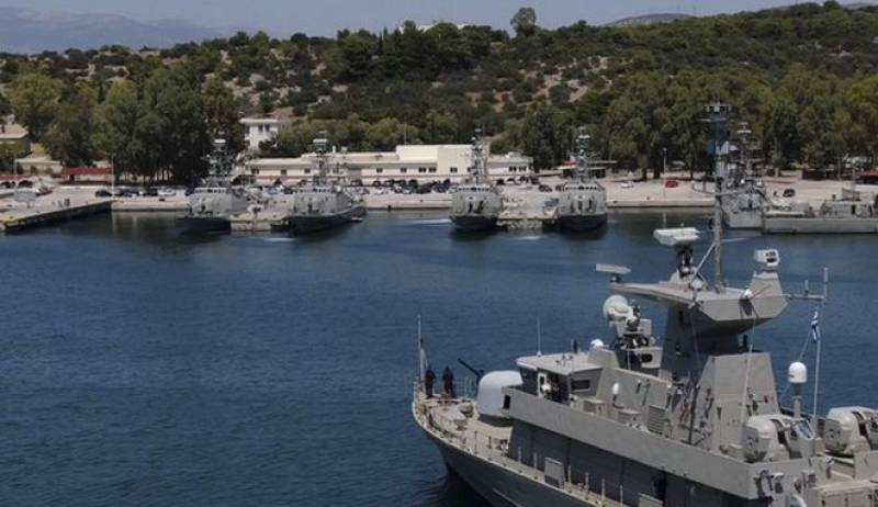 Σαλαμίνα: Δύο συλλήψεις στον Ναύσταθμο για κατασκοπεία (βίντεο)