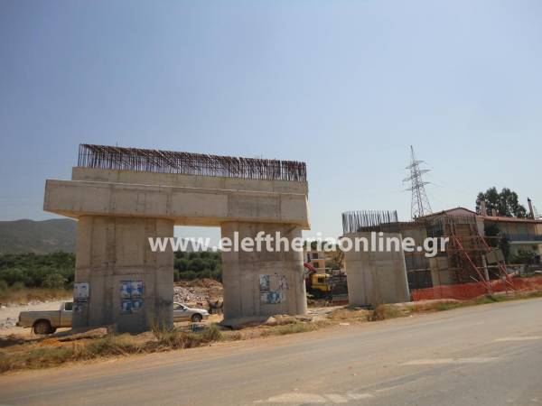 Κλειστός ο εθνικός δρόμος για τη γέφυρα στον Αντικάλαμο