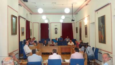 Ο Νίκας εκνευρισμένος: «Ο Μάκαρης με παρακαλούσε να μπει στο συνδυασμό»