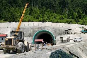 Ενημέρωση για την Ολυμπία Οδό ζητάει ο Λαμπρόπουλος