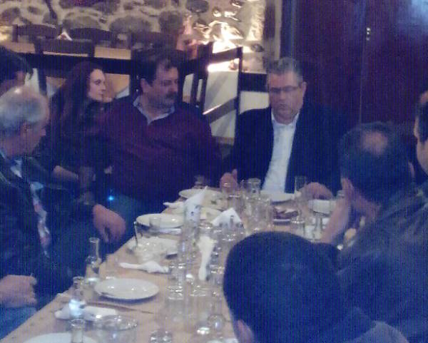 Με φίλους ο Κουτσούμπας στην Καλαμάτα