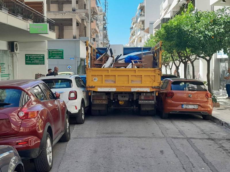 Καλαμάτα: Κυκλοφοριακό έμφραγμα χθες στην Αριστοδήμου (βίντεο-φωτογραφίες)