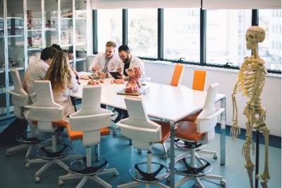 Σπουδές Ιατρικής στην Κύπρο: Αυτοί είναι οι γιατροί «νέας γενιάς»