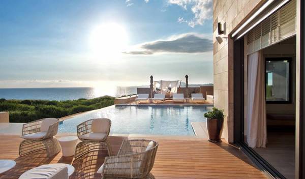 Ετσι ξεκίνησε η Costa Navarino