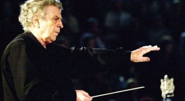 Δεν θα γίνει η συναυλία “Ολη η Ελλάδα για το Μίκη” στην Καλαμάτα