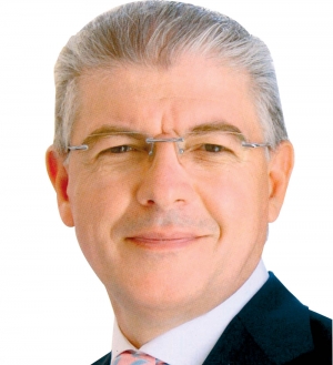 Εγκαινιάζει τον τομογράφο ο Λυκουρέντζος