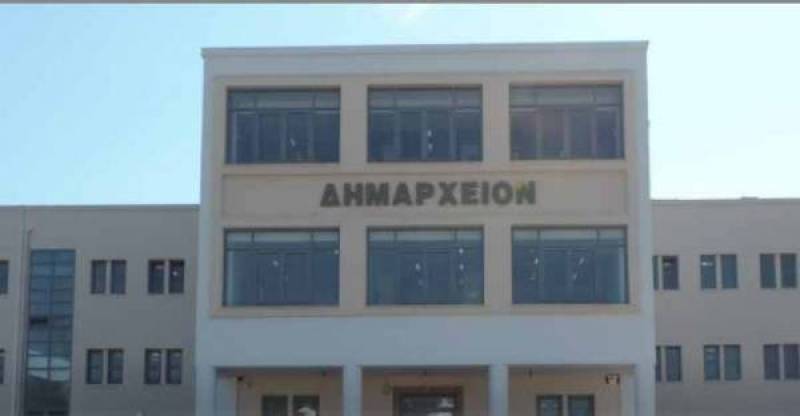 Διπλό μήνυμα από το Δημοτικό Συμβούλιο Καλαμάτας: Κάλεσμα για εμβολιασμούς και ενίσχυση δομών υγείας (βίντεο)