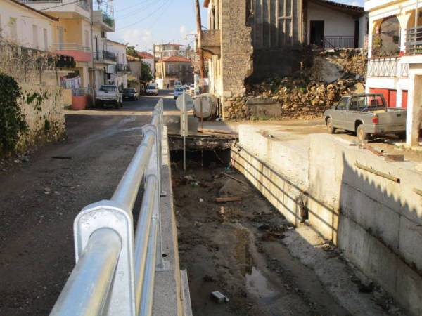 Ξεκίνησε ο καθαρισμός των ρεμάτων από το Δήμο Καλαμάτας