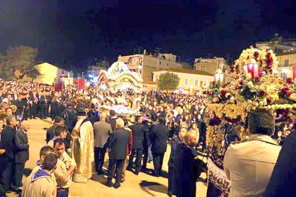 Συνάντηση Επιταφίων στο λιμάνι της Καλαμάτας