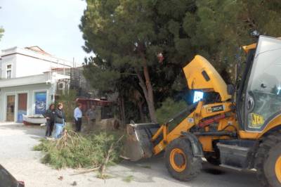 Εργασίες στο πάρκο του “Πανελληνίου”