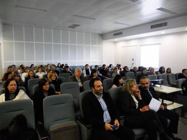 Μάθημα καρδιοαναπνευστικής αναζωογόνησης στο Νοσοκομείο
